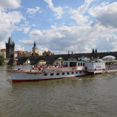 Cruise to zoo on a historical steamer